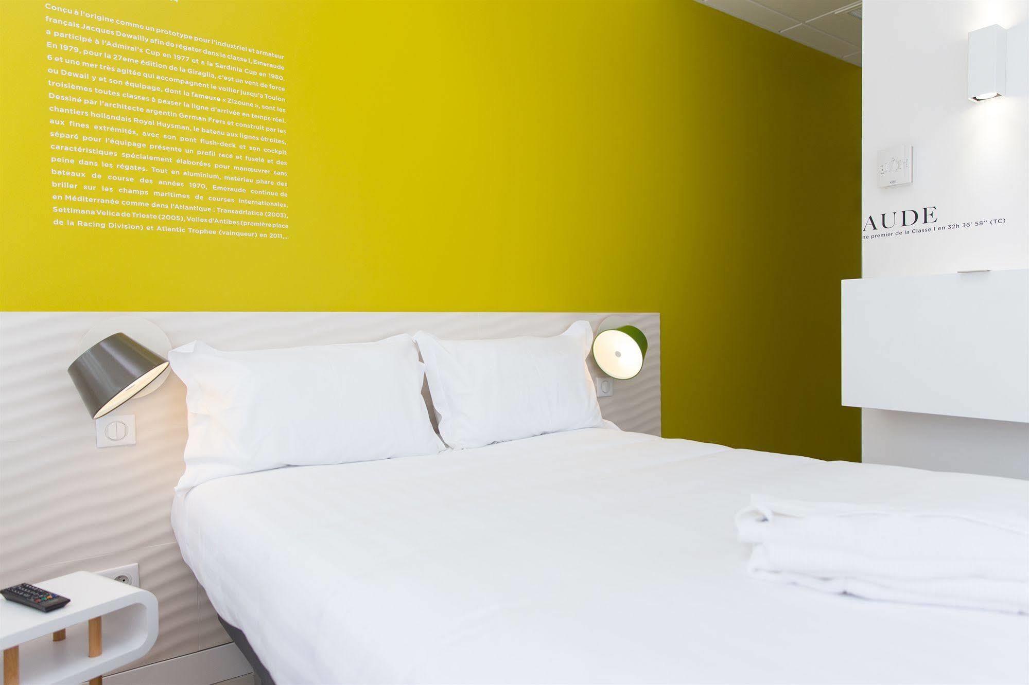 เล วัวล์ Hotel ตูลง ภายนอก รูปภาพ